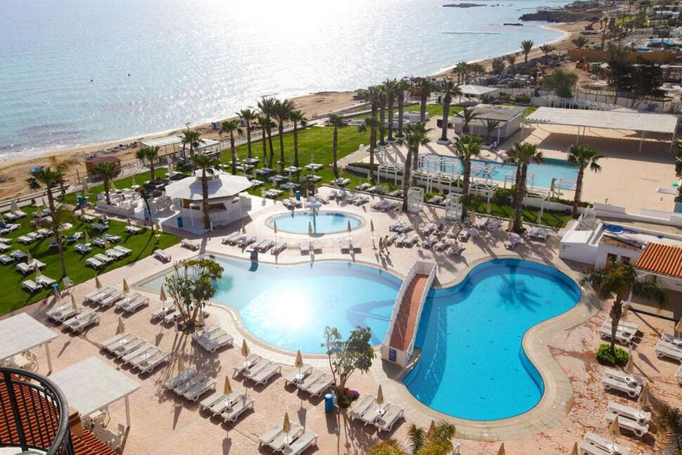 Een foto van Constantinos The Great Beach