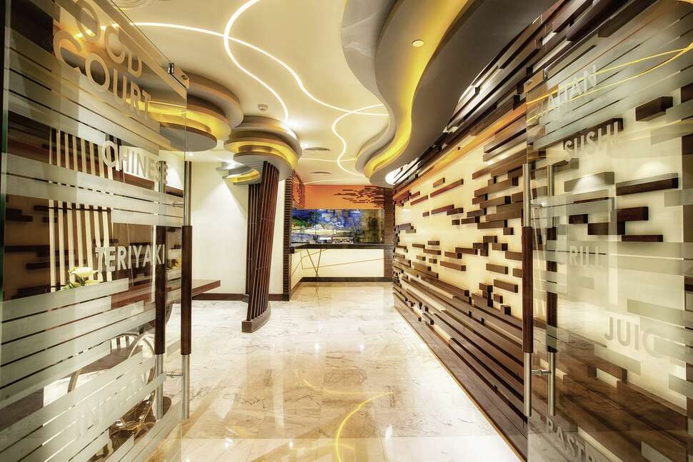 Een foto van het interieur van Marriott Hotel Production City Dubai