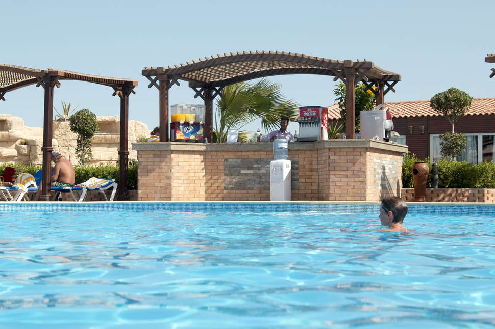 Een foto van het zwembad bij Sunrise Alora Aqua Park Resort