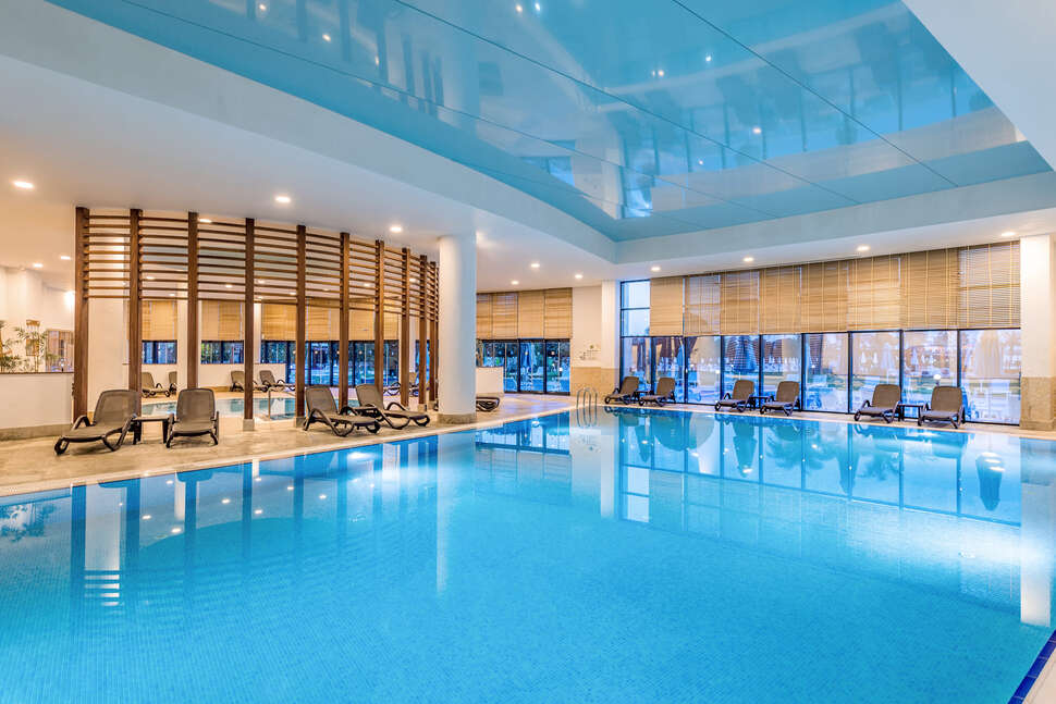 Een foto van het zwembad bij Hotel Baia Lara