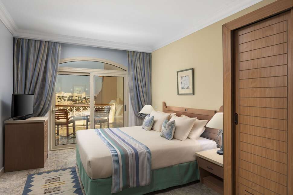 Ein Foto Royal Lagoons Resort & Aqua Park