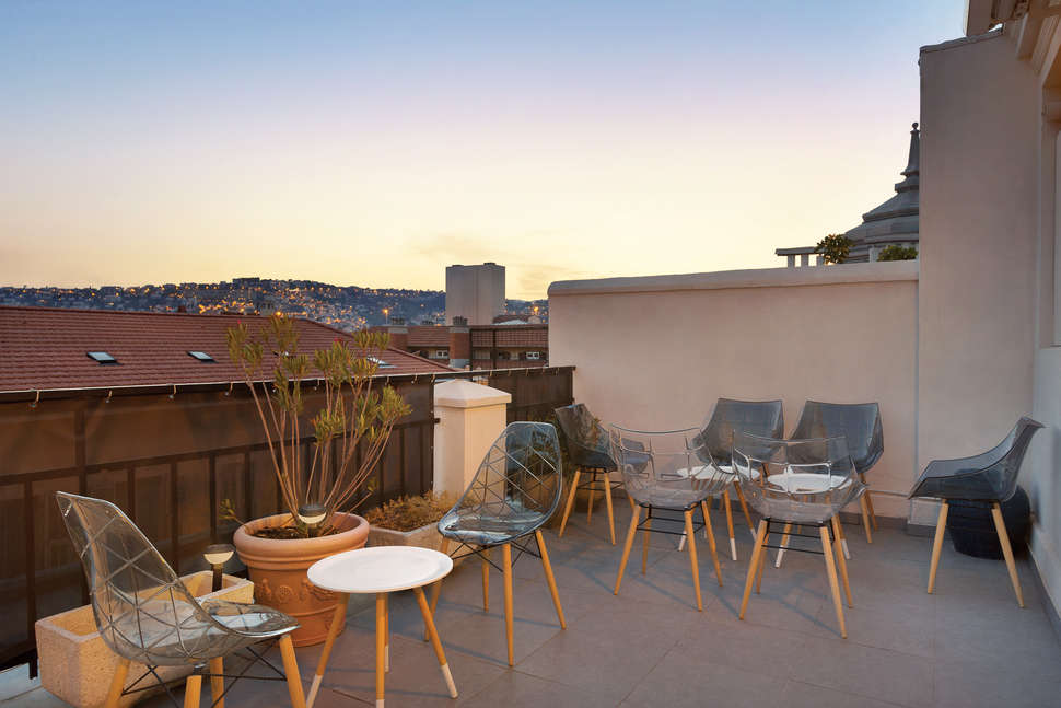 Ein Foto von der Terrasse im Hotel Byakko Nice
