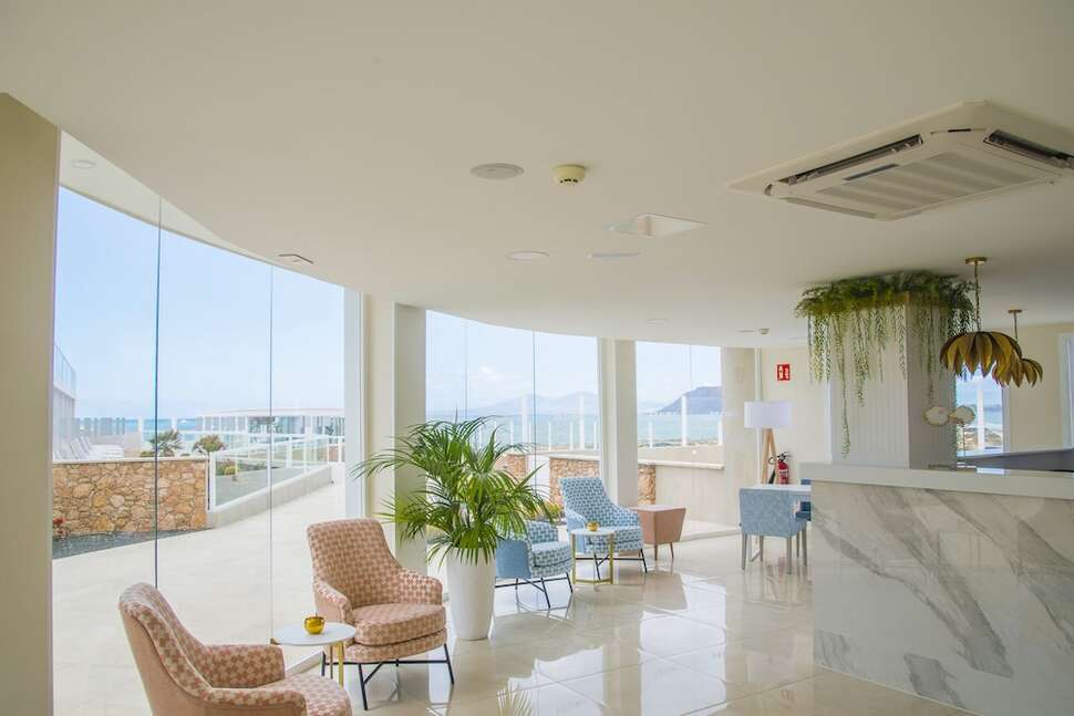 Ein Foto vom Innenbereich im Hotel Boutique Tao Caleta Mar