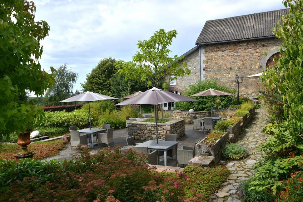 Een foto van het terras bij Domaine De L'Alu