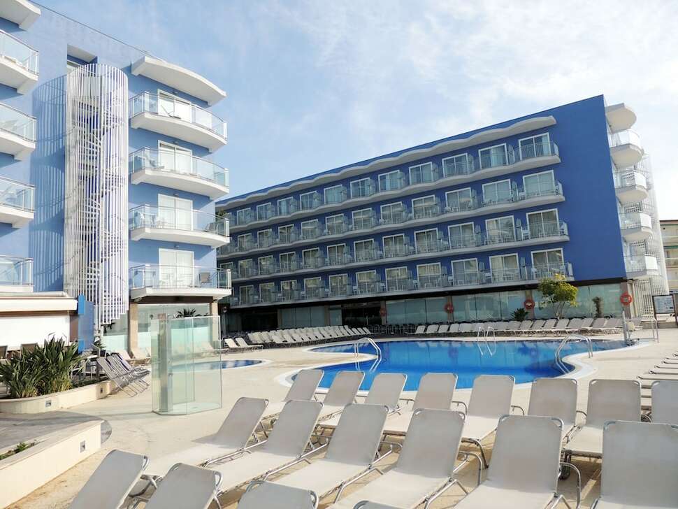 Ein Foto vom Pool im Hotel Augustus