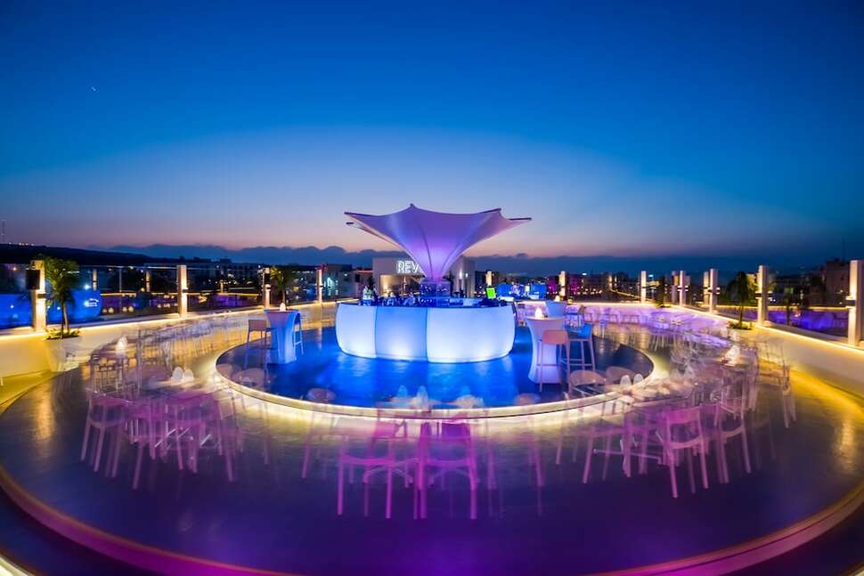 Ein Foto von der Außenansicht des Protaras Plaza Hotel