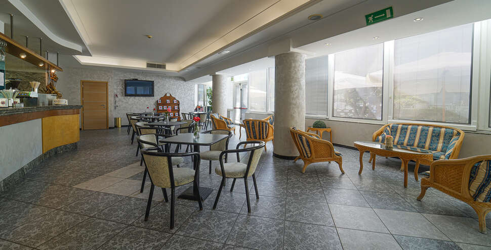 Ein Foto Hotel Dasamo