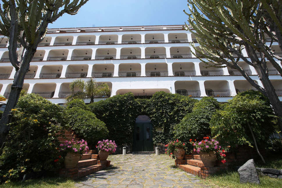 Ein Foto von der Außenansicht des Delta Hotels Giardini Naxos