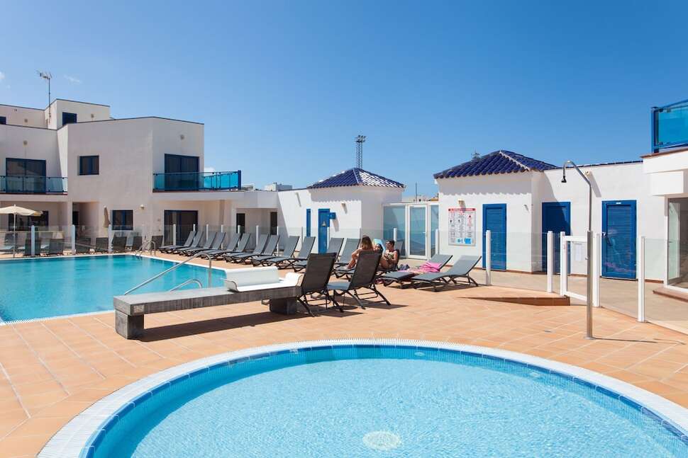 Een foto van het zwembad bij Appartementen Tao Cotillo