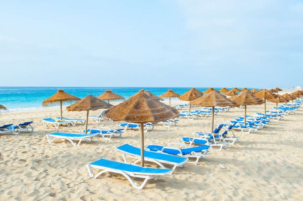 Een foto van het strand bij Oasis Belorizonte Hotel