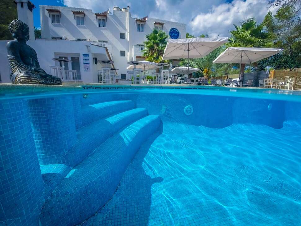 Een foto van het zwembad bij Hotel La Concha Soul