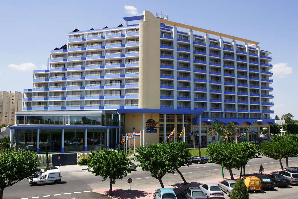 Een foto van de buitenkant van Aparthotel Xon's Playa