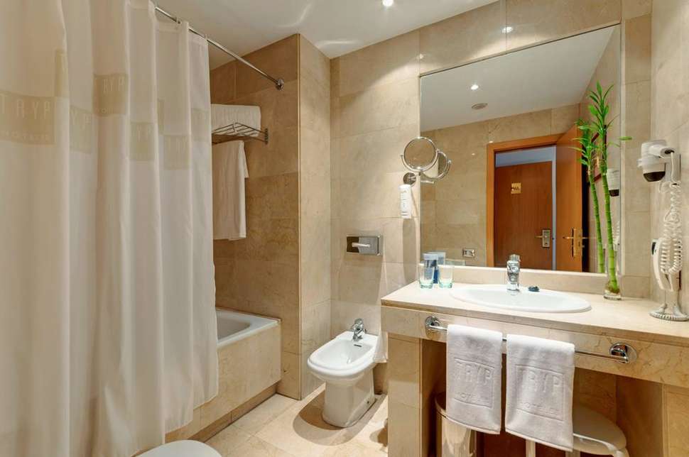 Een foto van Hotel Malaga Alameda Centro Affiliated by Melia