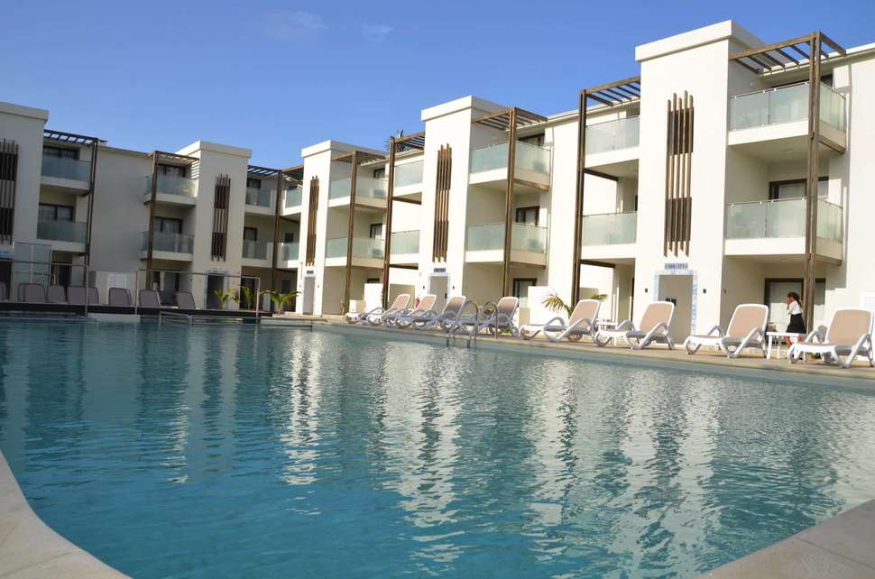 Een foto van het zwembad bij Halos Casa Resort