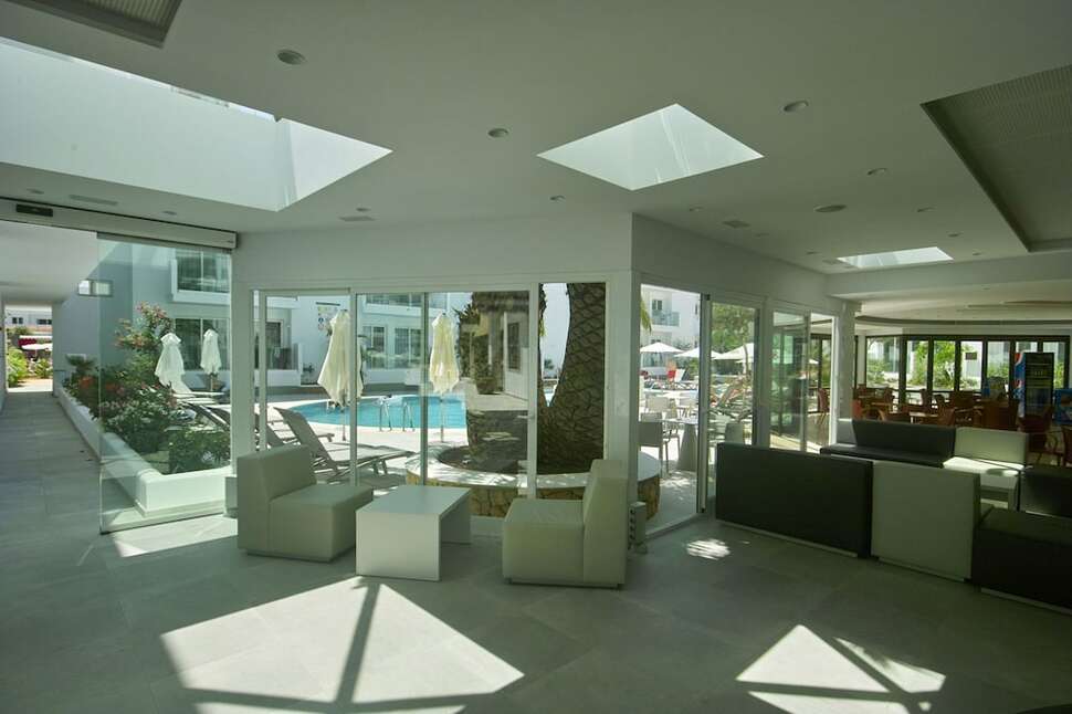 Een foto van het interieur van Balansat Resort