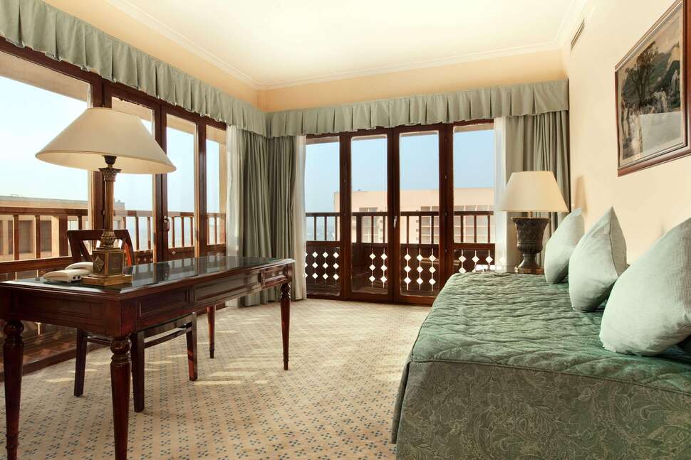 Ein Foto Hilton Cairo World Trade Center Residences