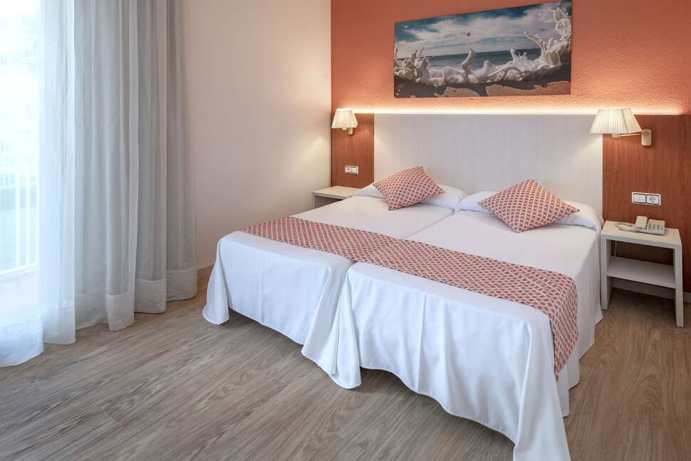 Ein Foto GHT Balmes Hotel Aparthotel & Splash