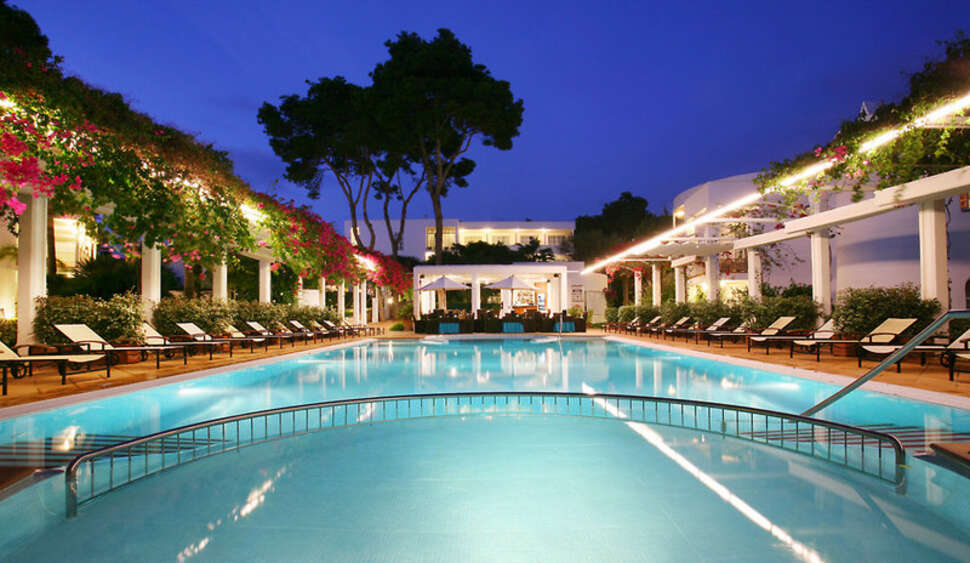 Een foto van het zwembad bij Melia Cala d'Or Boutique Hotel