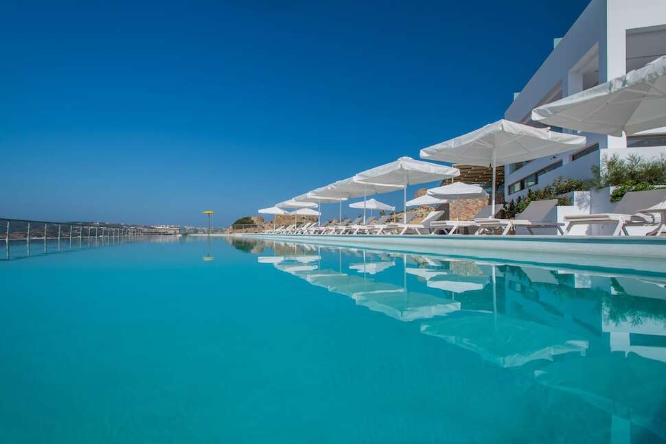 Een foto van het zwembad bij White Rock of Kos