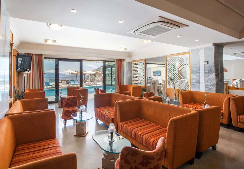 Een foto van het interieur van Hotel John & George