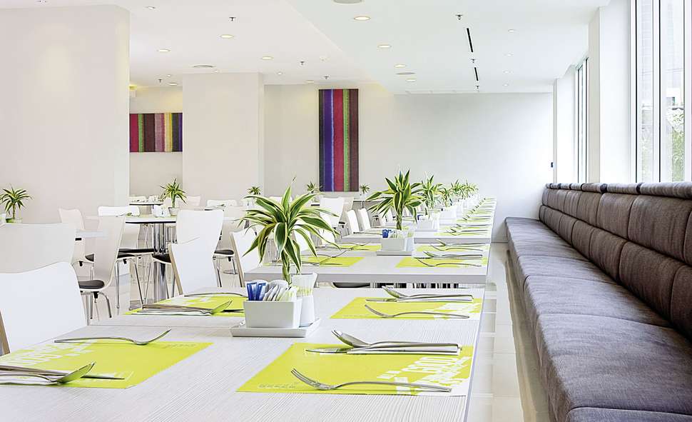 Ein Foto Ibis Bangkok Sathorn