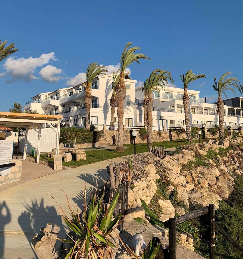 Een foto van Vrachia Beach Hotel & Suites