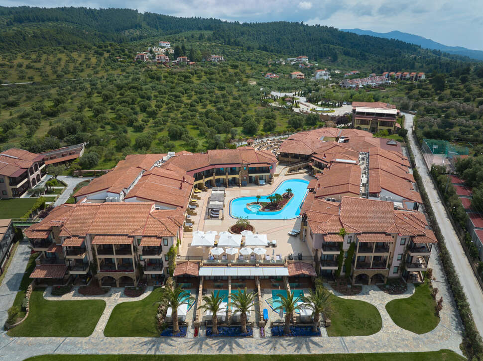 Een foto van het zwembad bij Anthemus Sea Beach Hotel & Spa