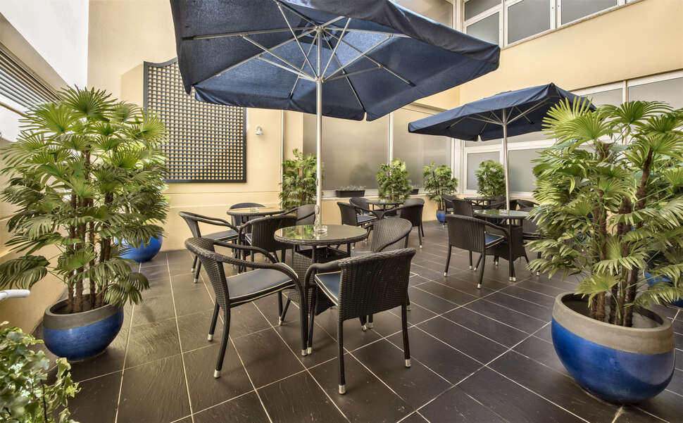Een foto van het terras bij Hotel Appartementen Solverde