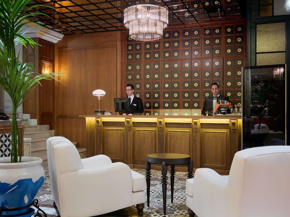 Een foto van het interieur van H10 Villa de la Reina
