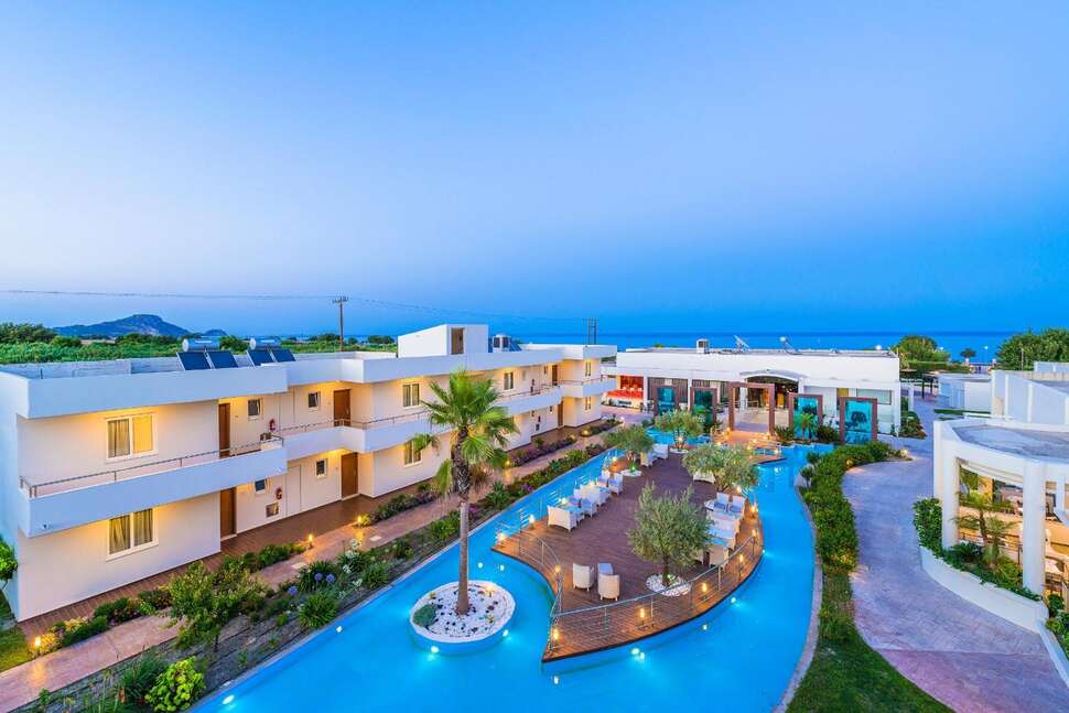 Een foto van het zwembad bij Afandou Bay Resort Suites