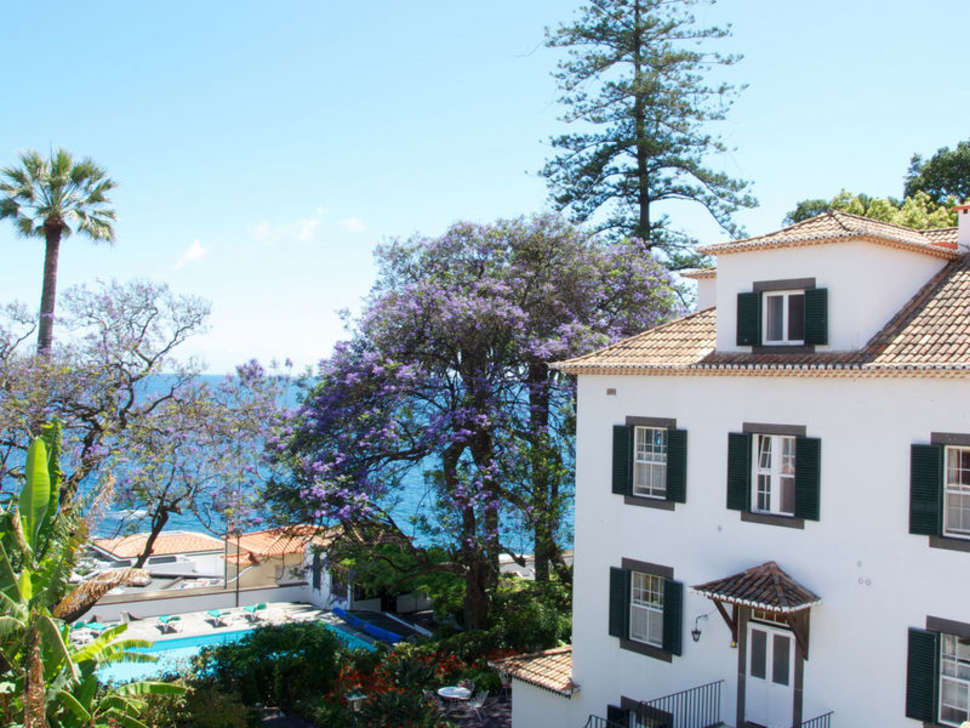 Een foto van het zwembad bij Quinta Da Penha de Franca & Penha de Franca Mar