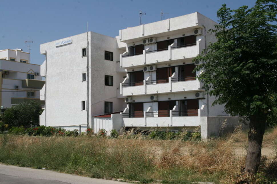 Een foto van de buitenkant van Andavis Hotel
