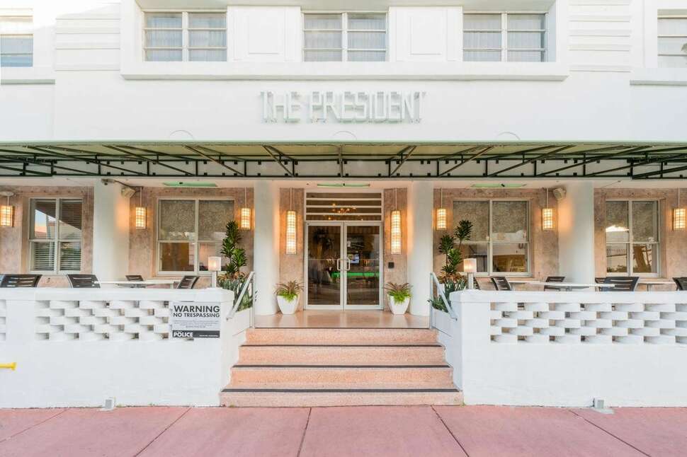 Een foto van The President Hotel