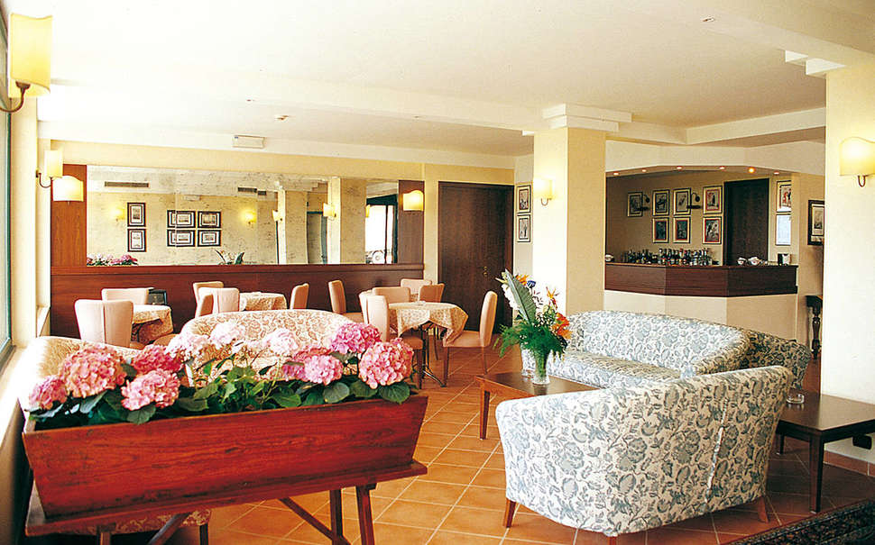 Een foto van het interieur van Sangallo Park Hotel