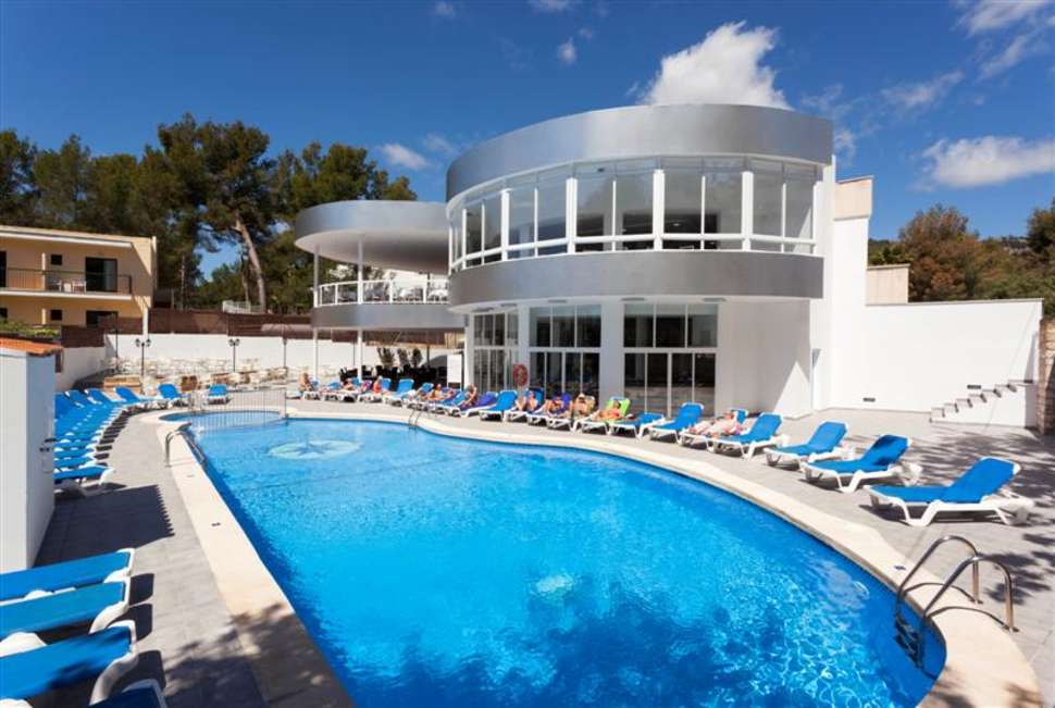 Een foto van het zwembad bij Allsun Hotel Paguera Park