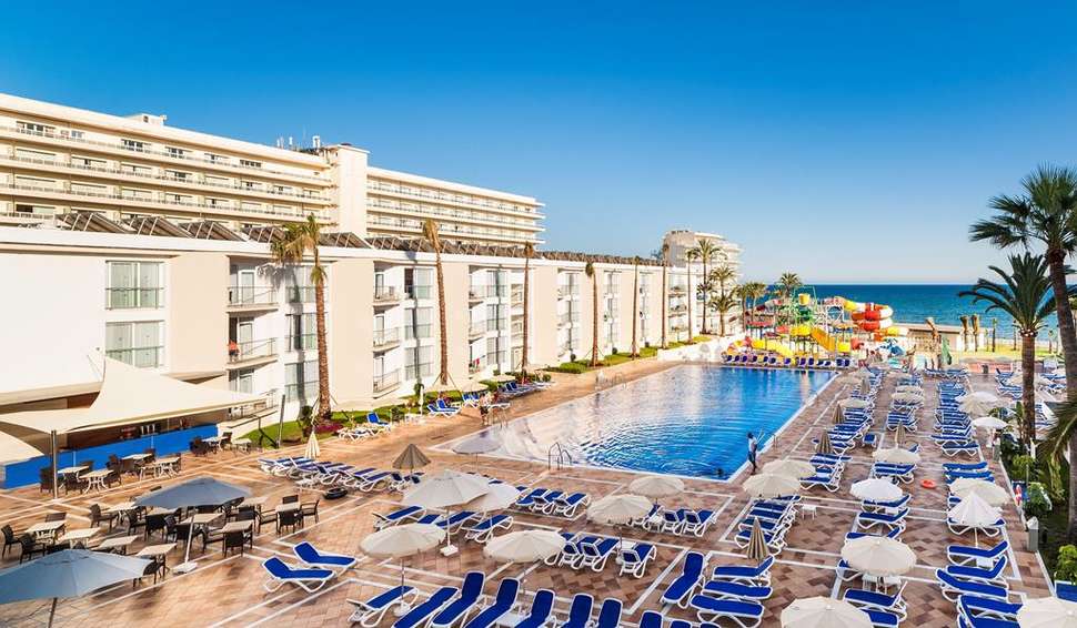 Een foto van een overzicht van Globales Playa Estepona