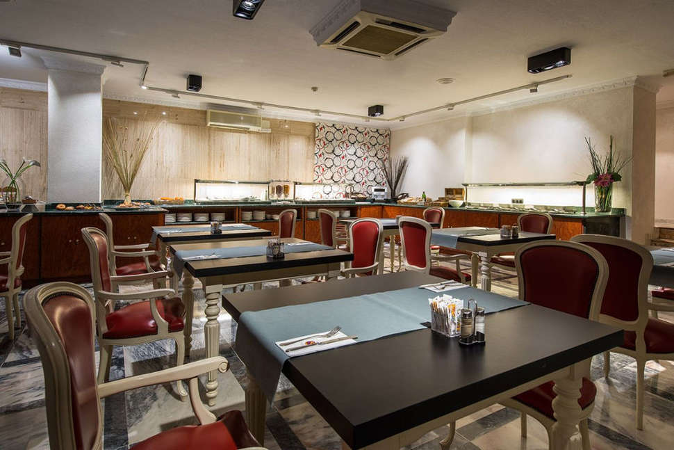 Een foto van de faciliteiten bij Salles Hotel Malaga Centro