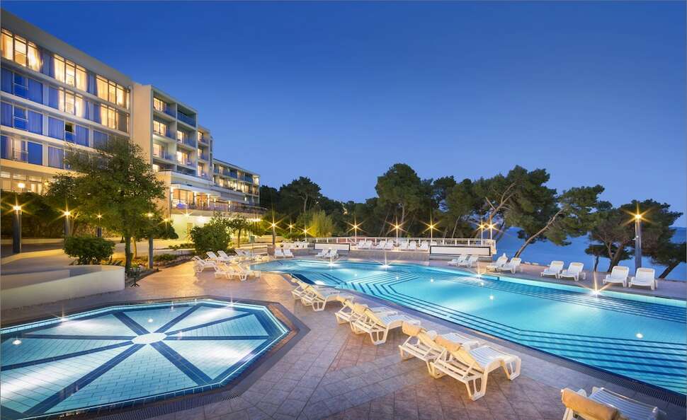 Ein Foto vom Pool im Aminess Vival Grand Azur Hotel