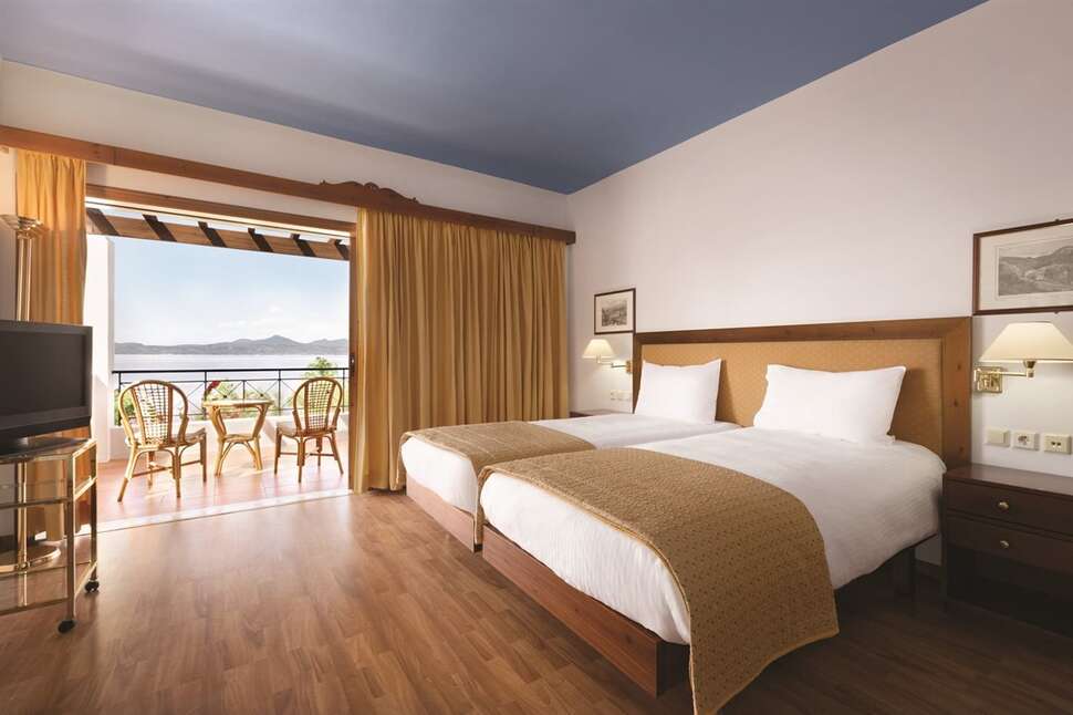 Een foto van Ramada by Wyndham Loutraki Poseidon Resort