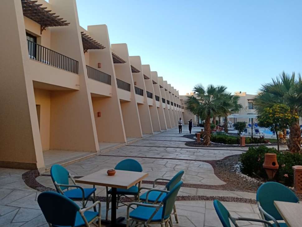 Ein Foto Sky View Suites Hotel