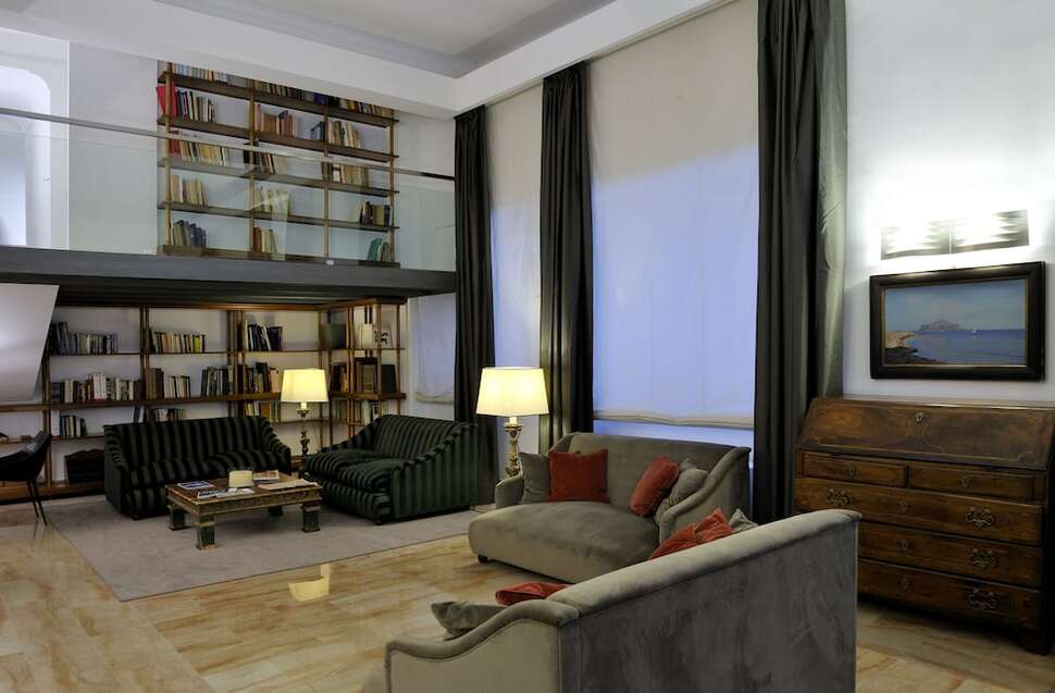 Een foto van het interieur van Hotel Principe di Villafranca
