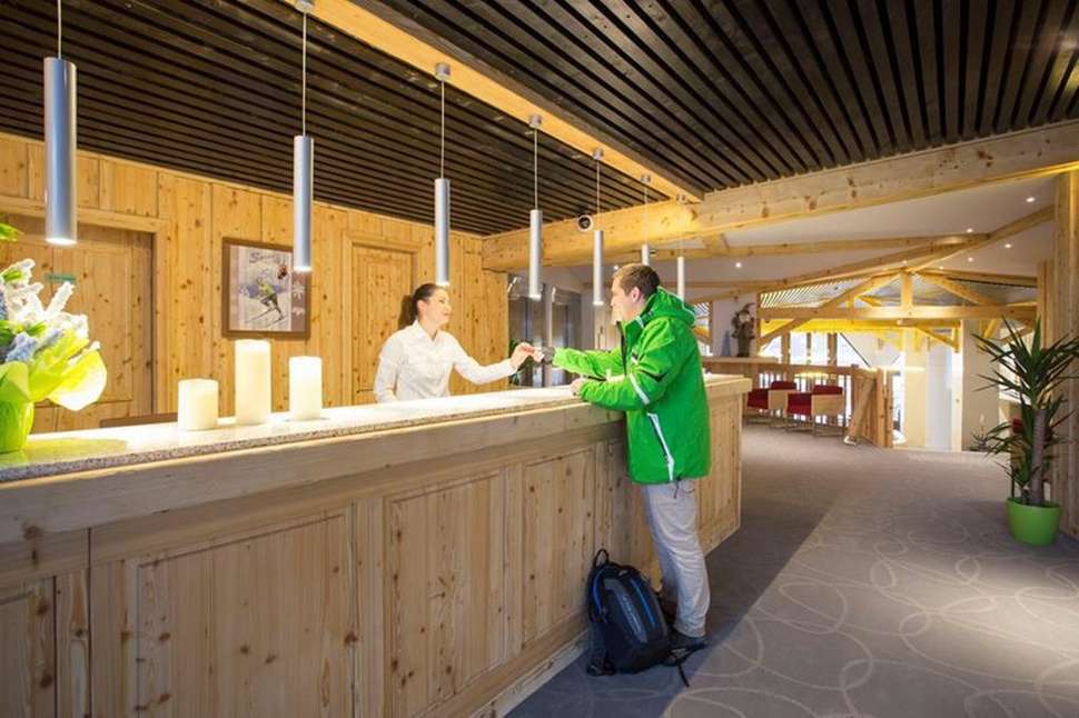 Een foto van het interieur van Hotel Club MMV Les Arolles