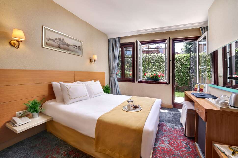 Ein Foto Almina Hotel