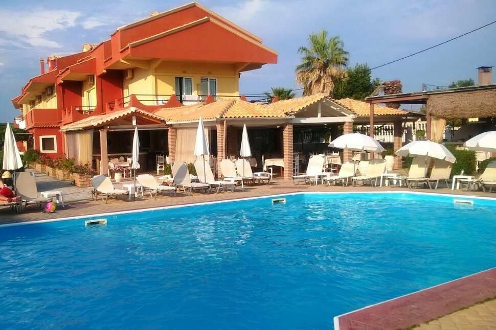 Een foto van het zwembad bij Hotel Blue Sea