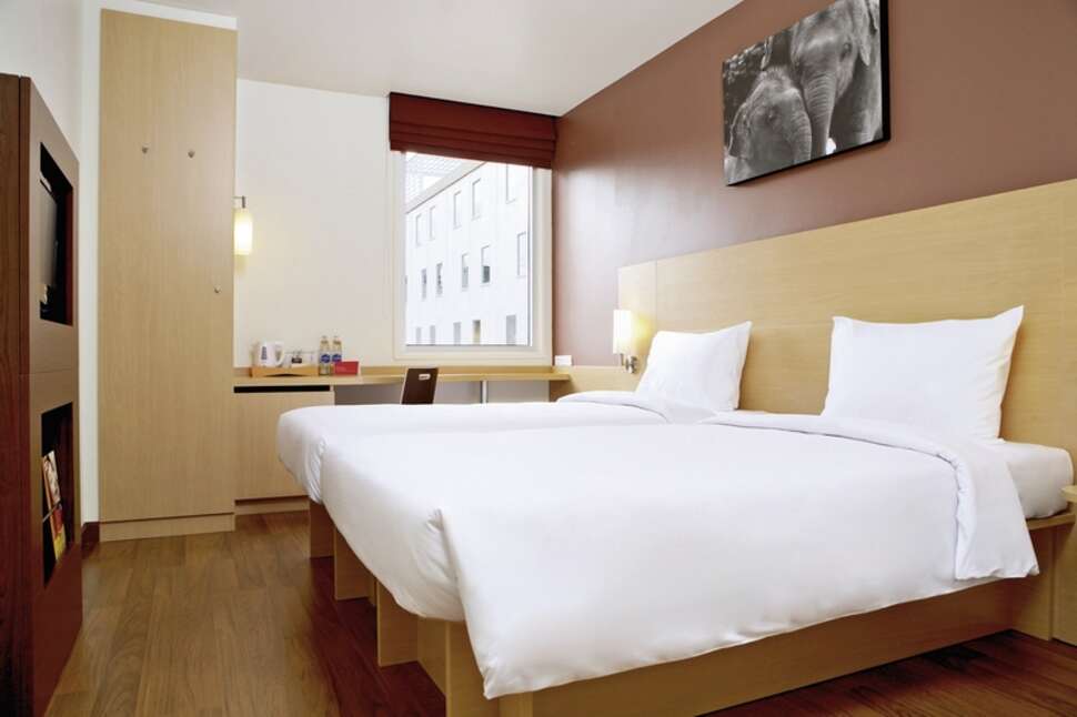 Ein Foto Ibis Bangkok Sathorn
