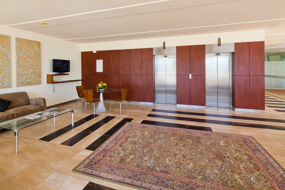 Een foto van het interieur van Villa Doris Suites