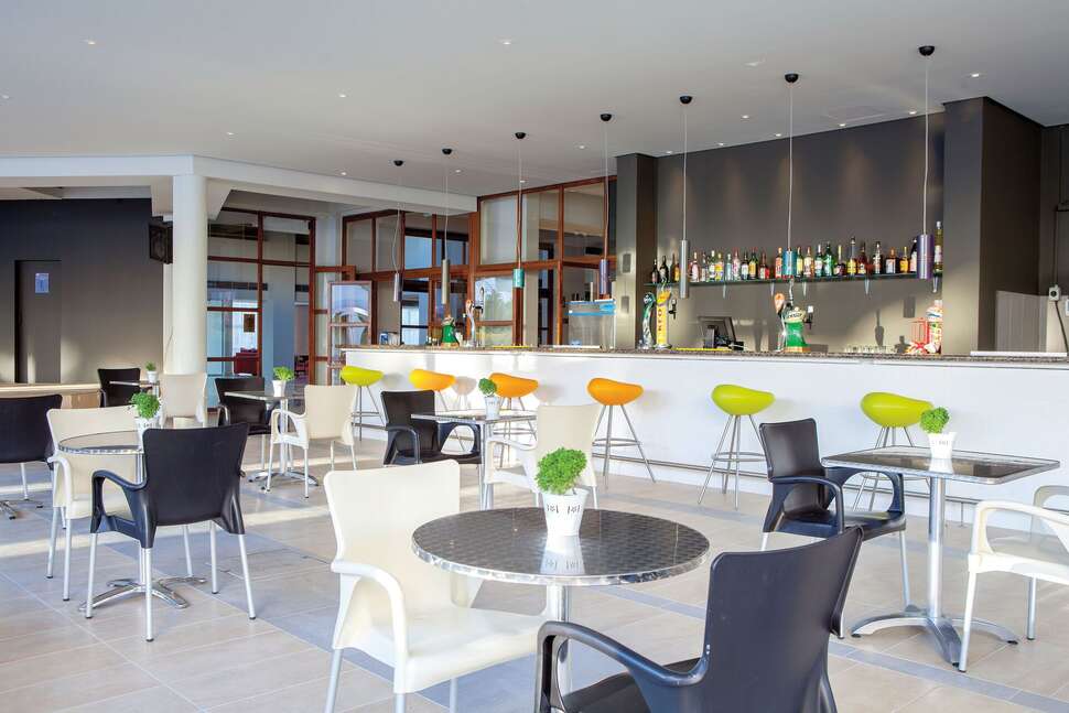 Een foto van de faciliteiten bij Mayfair Gardens Appartementen