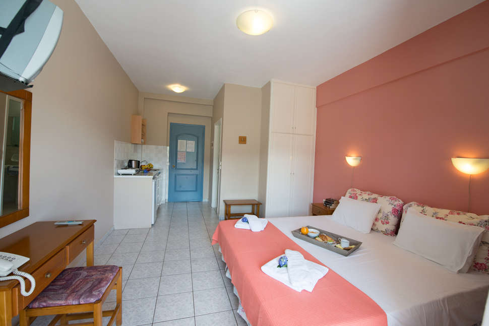Een foto van Christina Studios