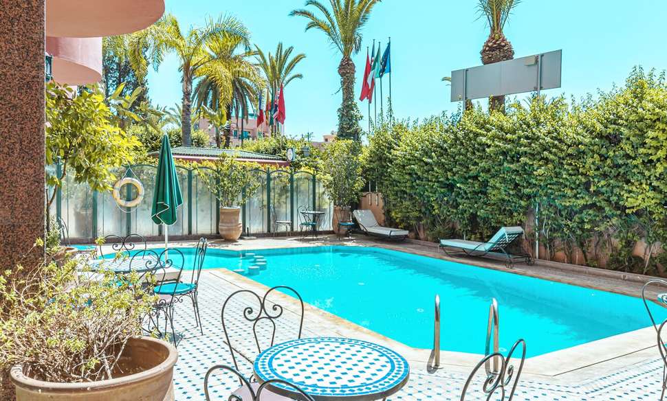 Ein Foto vom Pool im Hotel Akabar