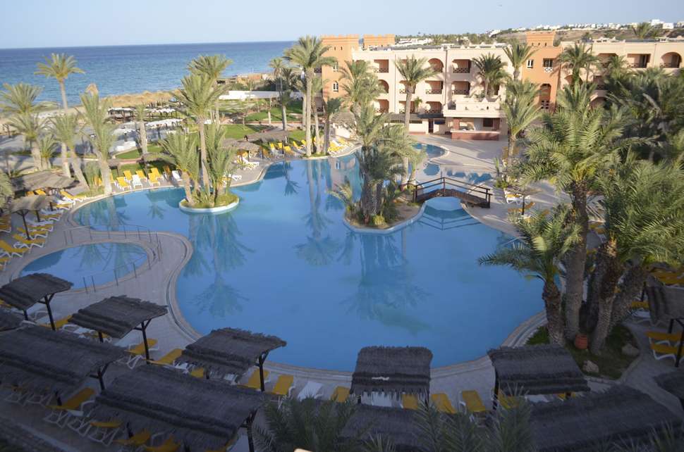 Een foto van het zwembad bij Vincci Safira Palms